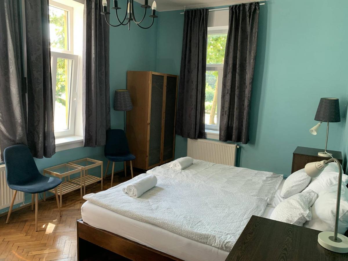 Vila Veselova, Ljubljana City Center Hostel ภายนอก รูปภาพ