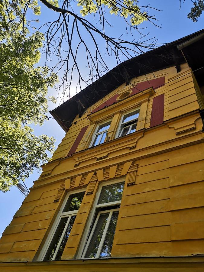 Vila Veselova, Ljubljana City Center Hostel ภายนอก รูปภาพ